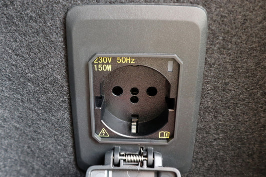 Kit complet 230 V socket pour Seat Formentor KM7 – vue 2 – NOVADOMIO