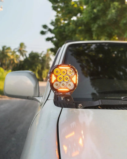 CUBE-Z série 4″ Combo Projecteurs LED compacts tout-terrain avec blanc DRL & feux clignotants orange – vue 6 – NOVADOMIO