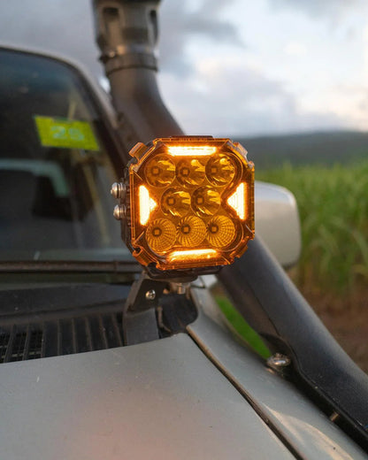 CUBE-Z série 4″ Combo Projecteurs LED compacts tout-terrain avec blanc DRL & feux clignotants orange – vue 2 – NOVADOMIO