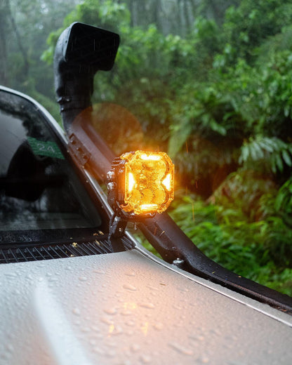 CUBE-Z série 4″ Combo Projecteurs LED compacts tout-terrain avec blanc DRL & feux clignotants orange – vue 3 – NOVADOMIO