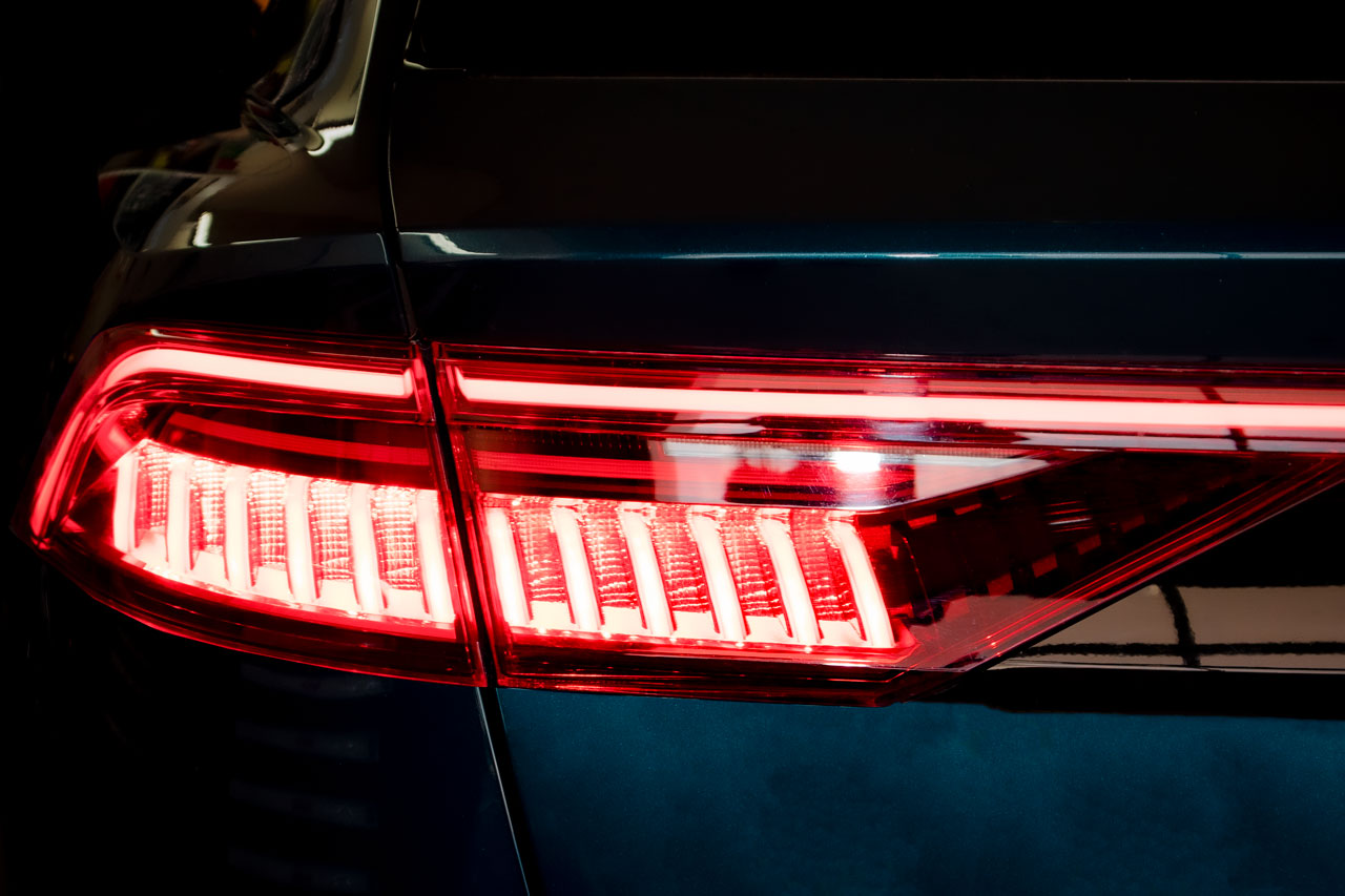 Complete set of LED rear lights with dynamic light staging for Audi Q8 4M – vue 3