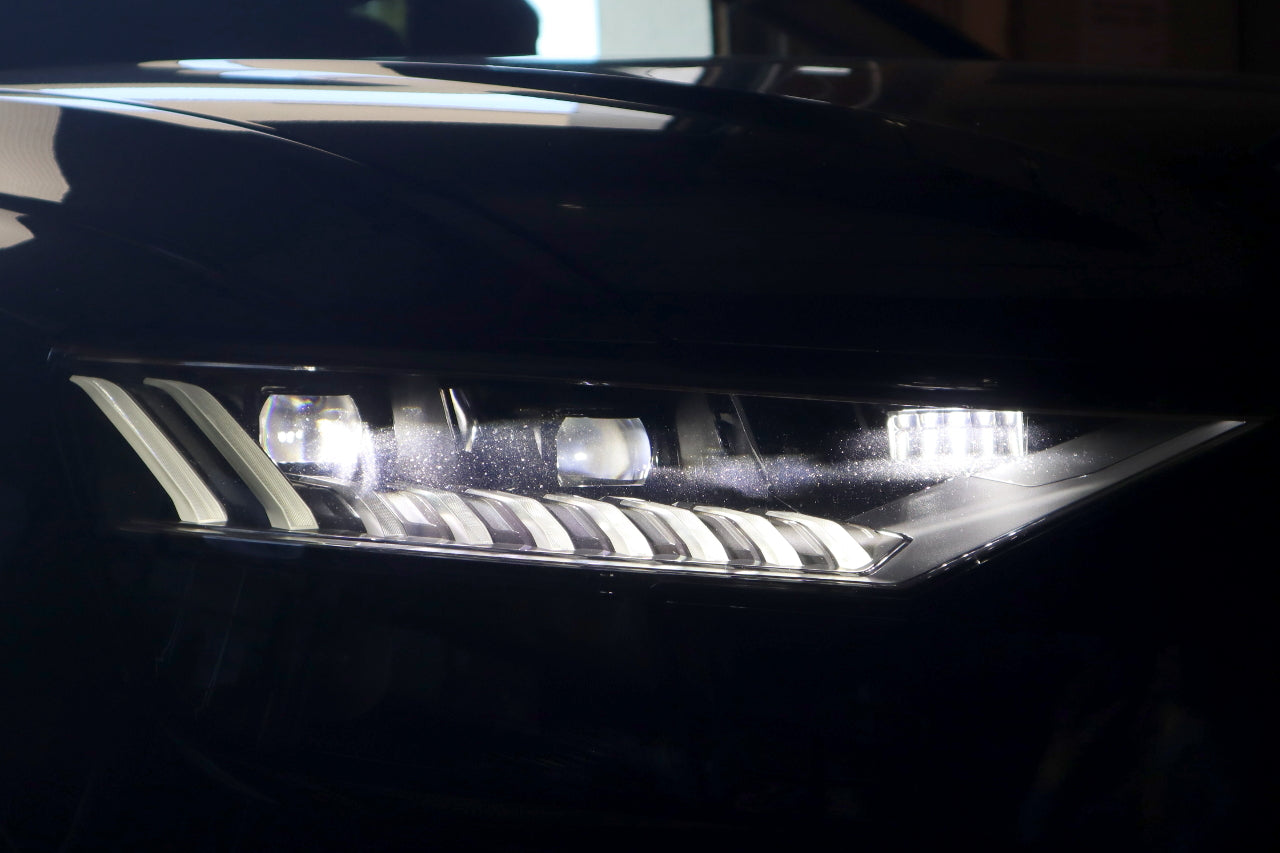 HD Matrix LED Headlights LED DRL and dynamic turn signal for Audi Q8 4M