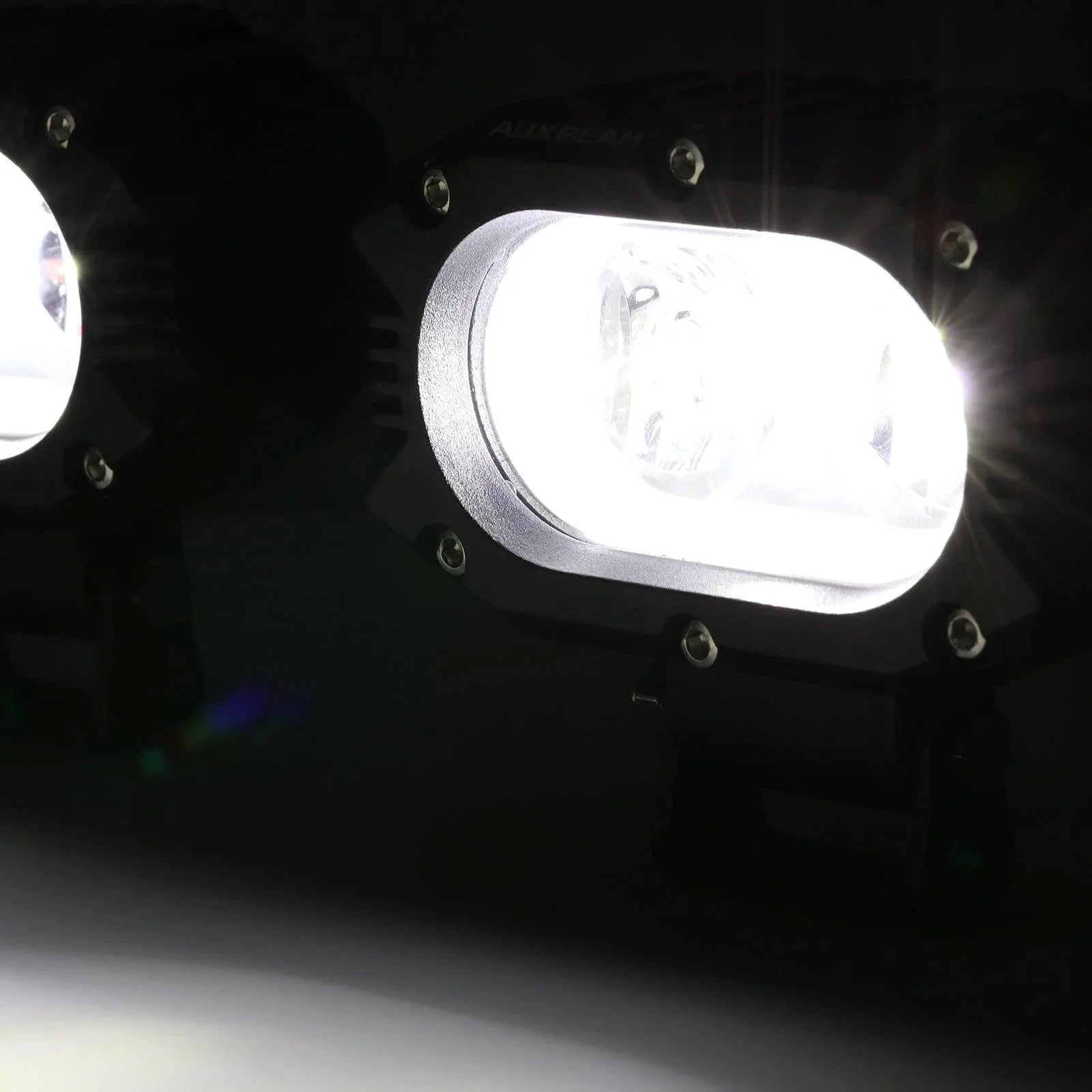 R4 série | 4 Inch 60W Corrugated Lens 120° Wide Beam LED Pods Lights – vue 8