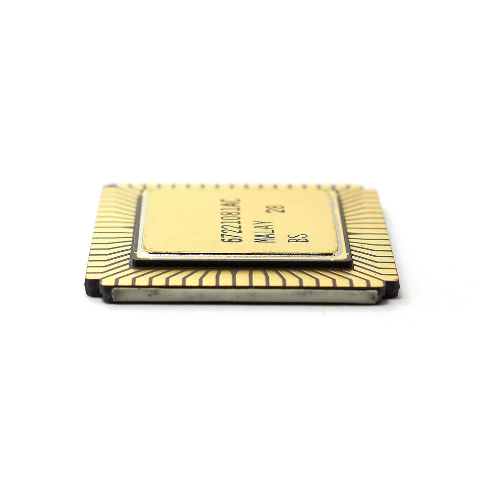 Package R80188 : LCC ; Microprocesseur 8 bits à haute intégration – vue 4