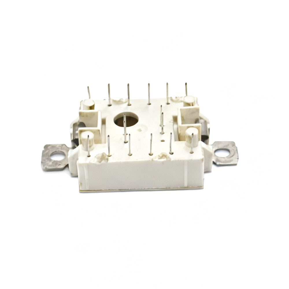 1 pièce FS30R06XL4. Contenu : module. – vue 4