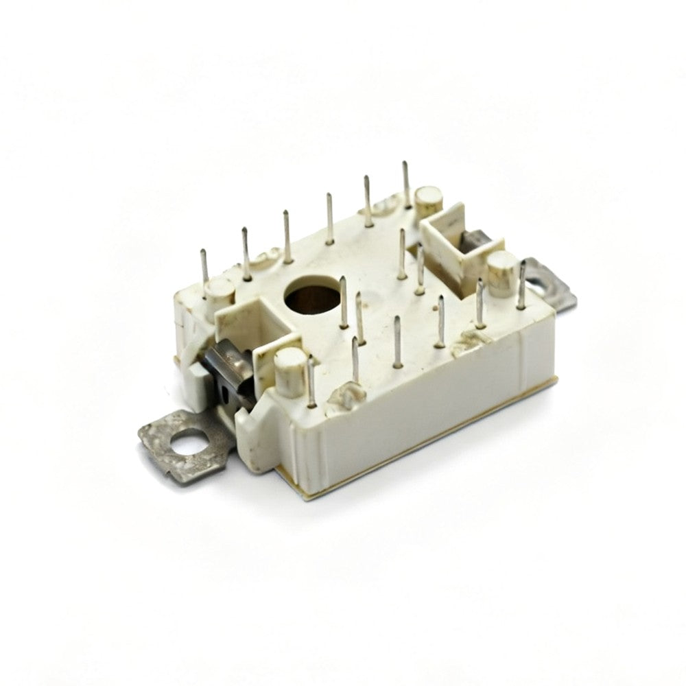 1 pièce FS30R06XL4. Contenu : module. – vue 3